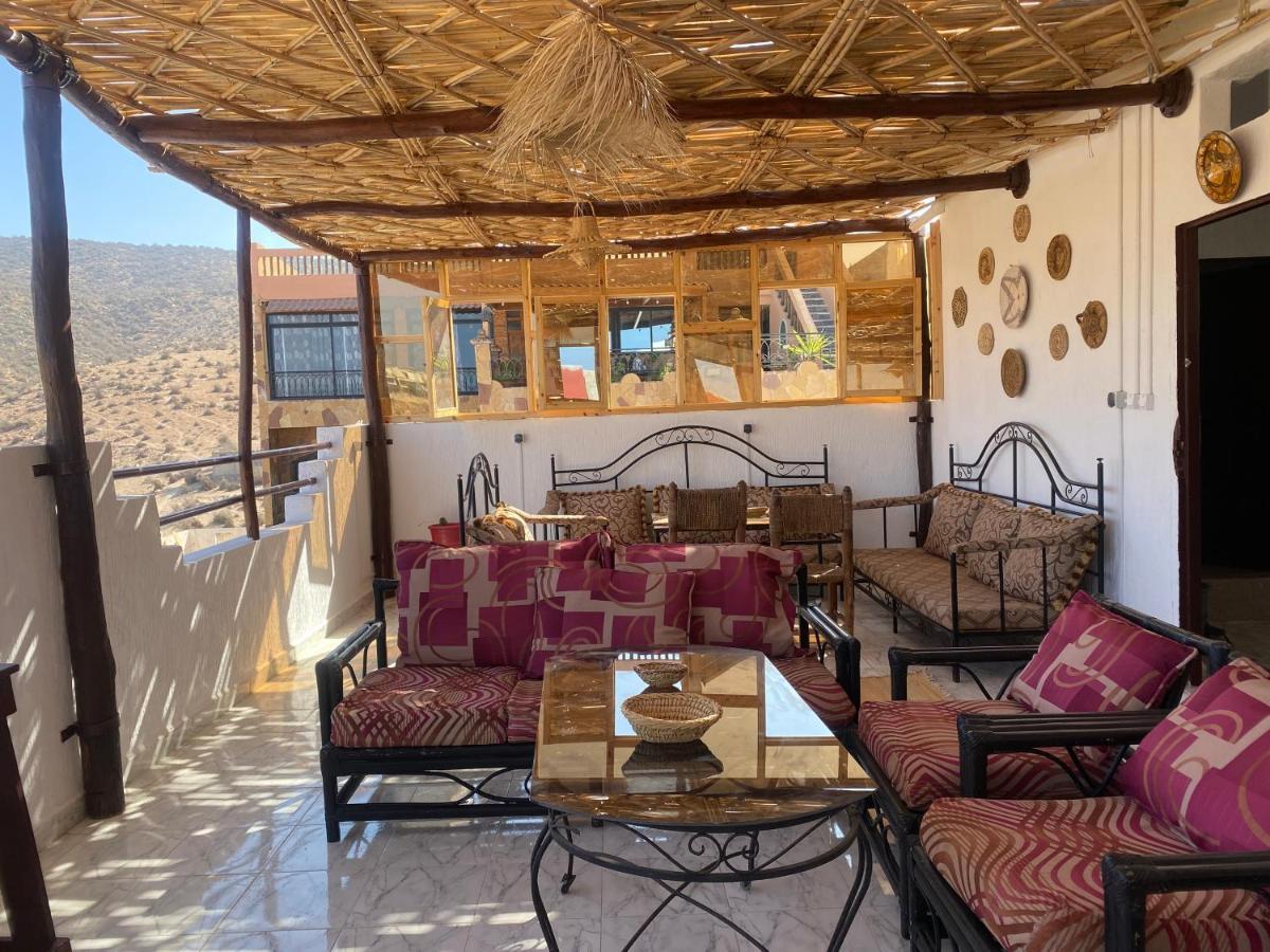 Hotel Red Carpet Surf Camp Sea, Mountain & Garden Escape Tamraght Exterior foto