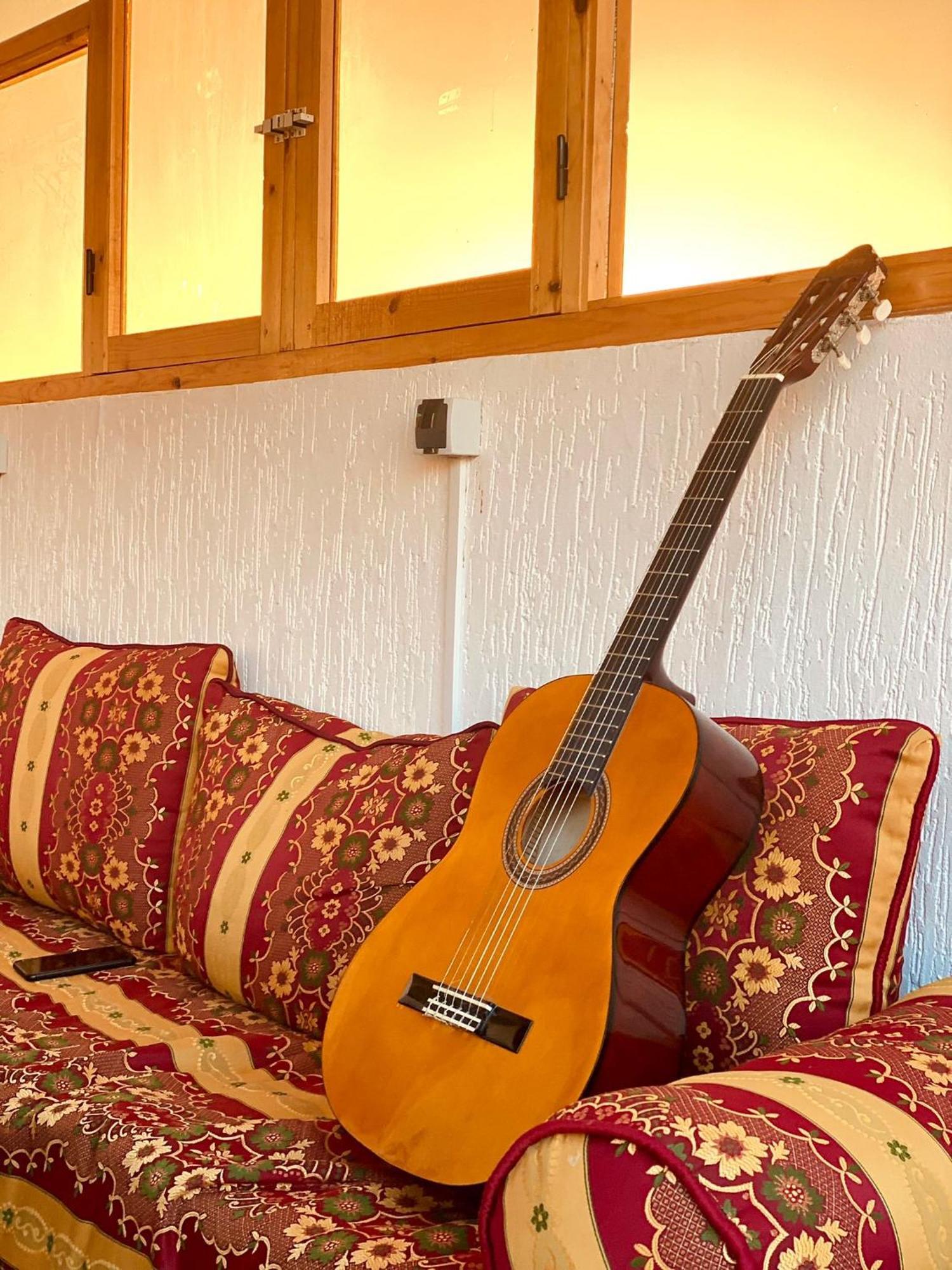 Hotel Red Carpet Surf Camp Sea, Mountain & Garden Escape Tamraght Exterior foto