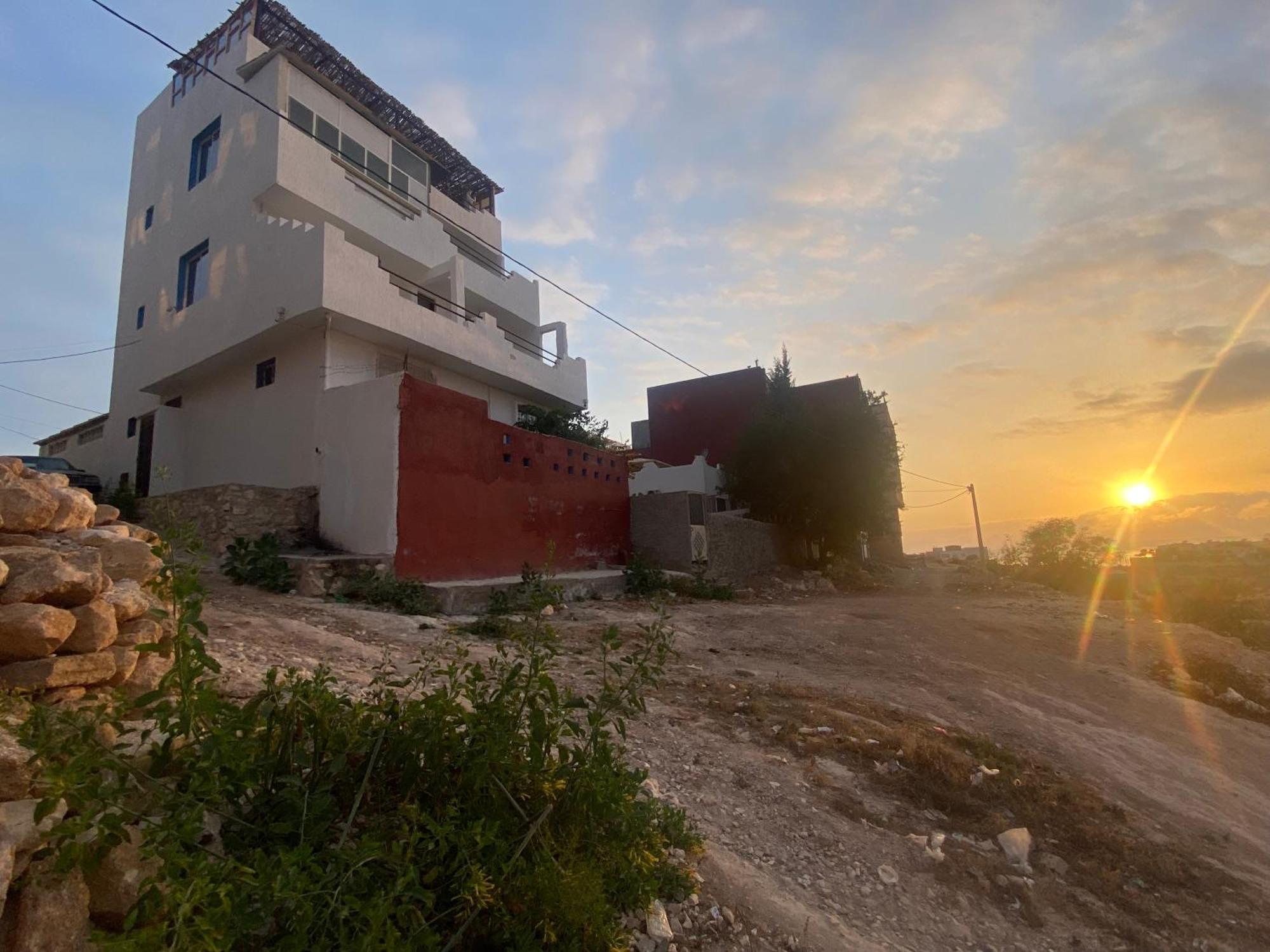 Hotel Red Carpet Surf Camp Sea, Mountain & Garden Escape Tamraght Exterior foto